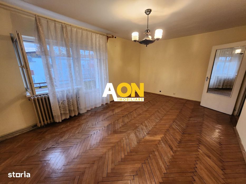 De vanzare apartament 3 camere, Cetate