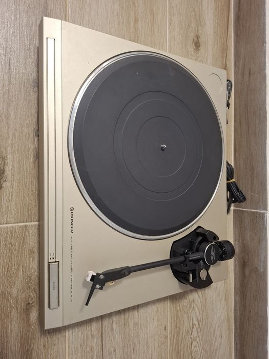 Pick-up  Pioneer  PL-2