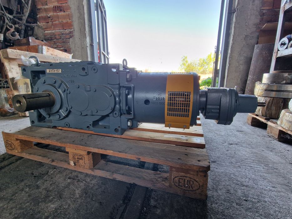 Редуктор/Мотор-редуктор/Конусно-цилиндричен редуктор/Червячен редуктор