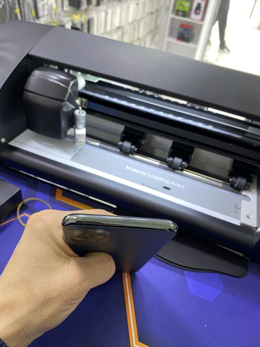 iPhone 11 pro max ideal radnoy