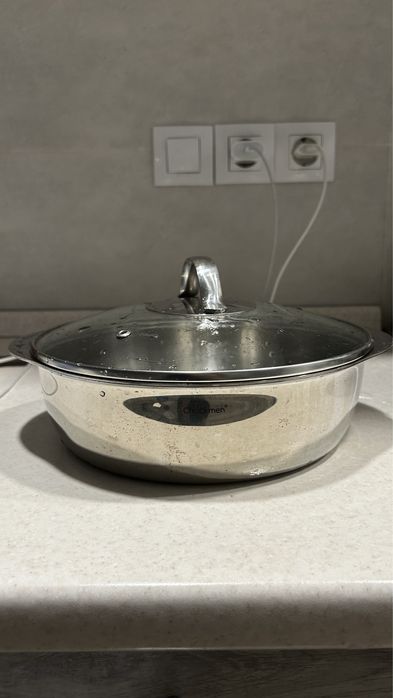 Кастрюля из нержавеющей стали