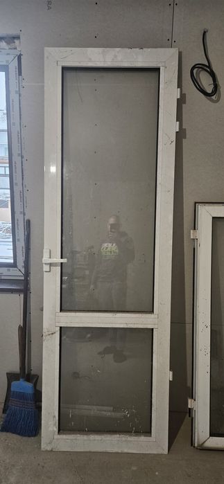 Аломиниева врата за балкон