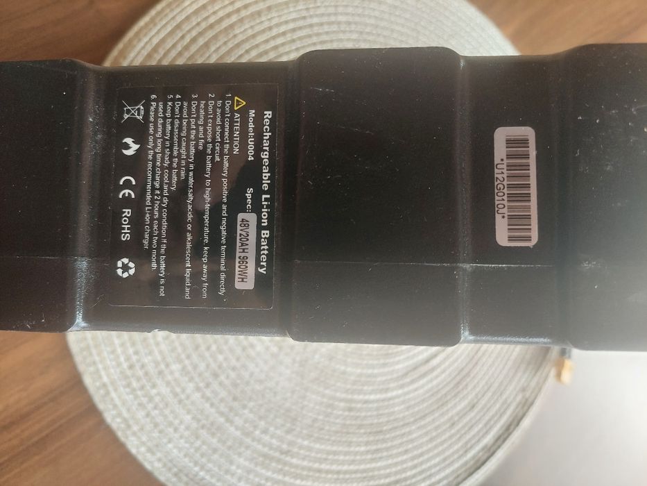 Vând  baterie de schimb de  48v
