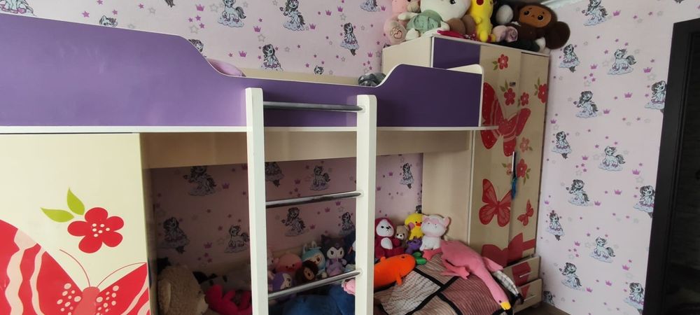 Двухъярусная кровать