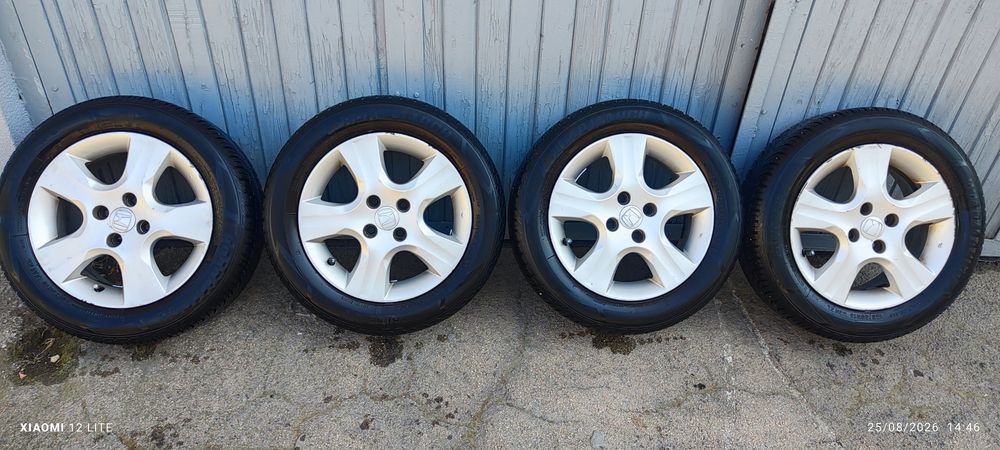 Продавам оригинални джанти с летни гуми за Honda jazz, 4x100/15"и