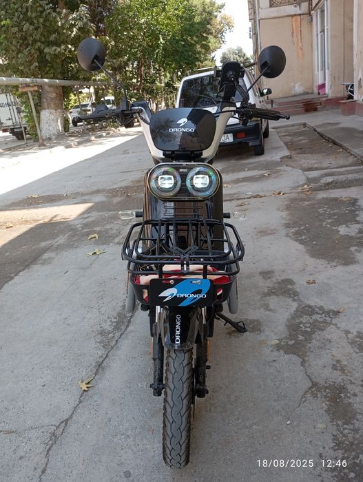 Skuter srochniy satiladi