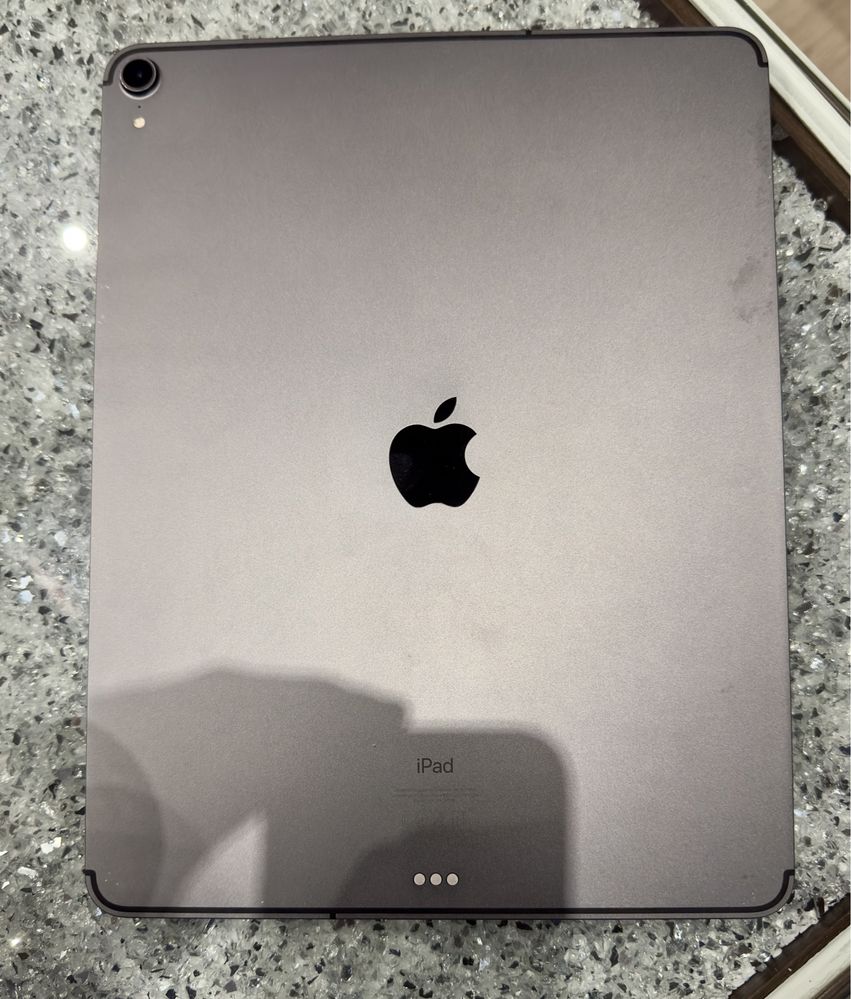 Ipad Pro 64 gb 12.9 inch (3-th generation) + Сим с. Манолско Конаре ...