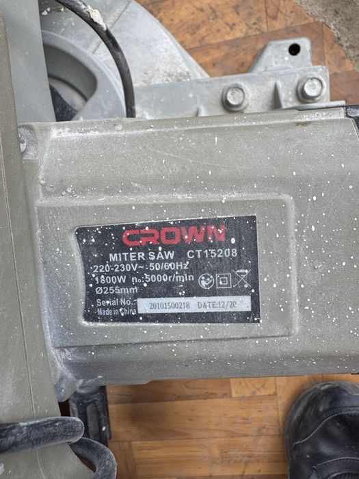 Продам торцовку фирмы CROWN