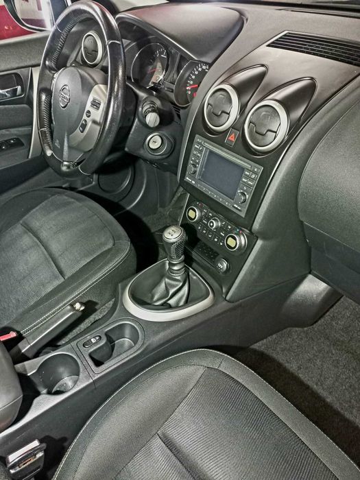 Vând Nissan Qashqai