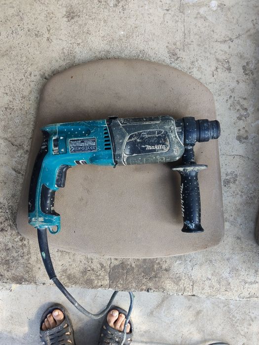 Vând rotopercutor Makita hr2470 în stare de funcționare
