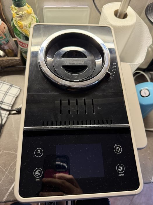 Кафеавтомат DeLonghi Rivelia