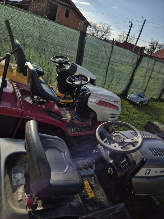 Vand tractorase de gazon