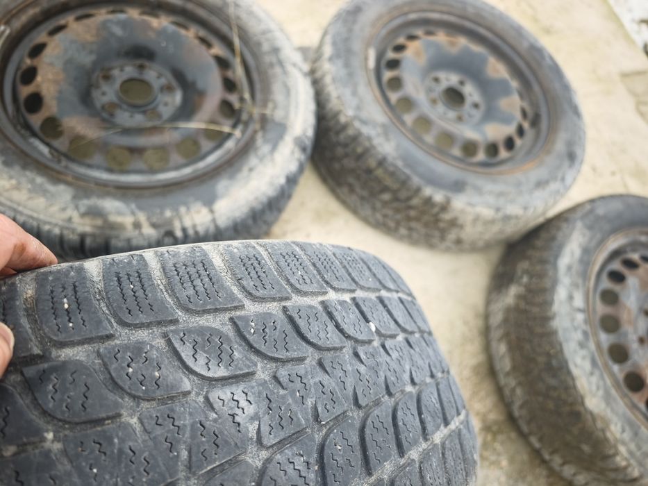 Гуми с джанти зимни 16r