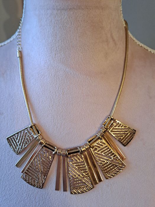 Колиета внос Англия