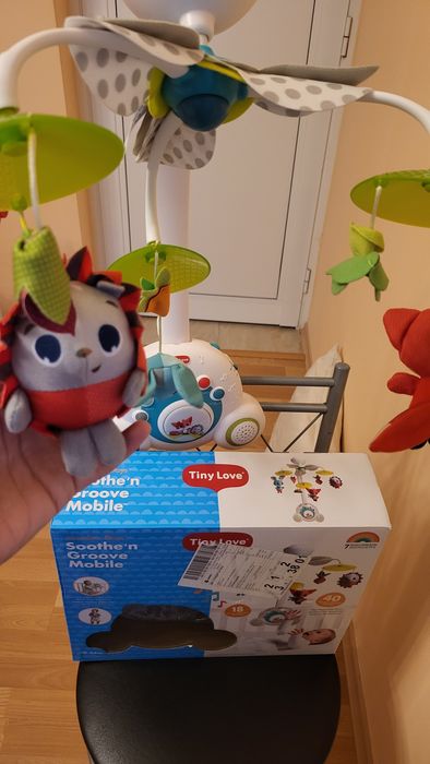 Бебешка въртележка за легло