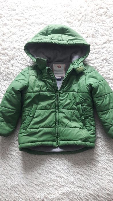 Продам детские куртки.