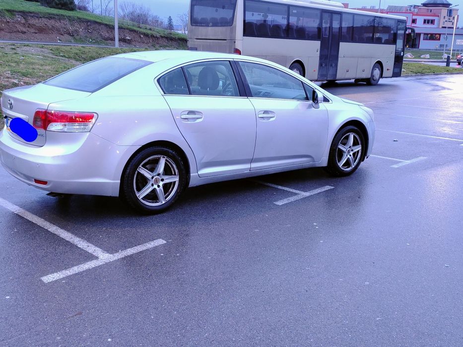 Продавам Toyota Avensis с BRC газова уредба