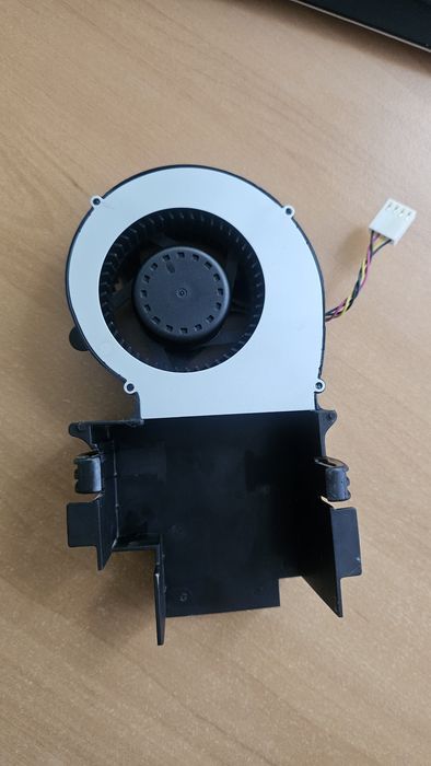 Ventilator Dell Precision 3240