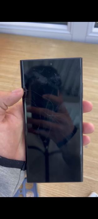 S23 ultra 12/512gb экран трещин