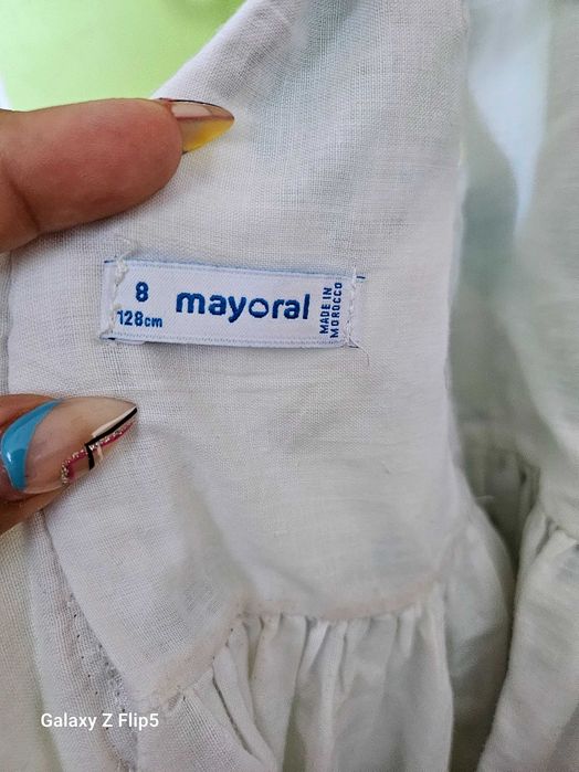 Официална рокличка много запазена