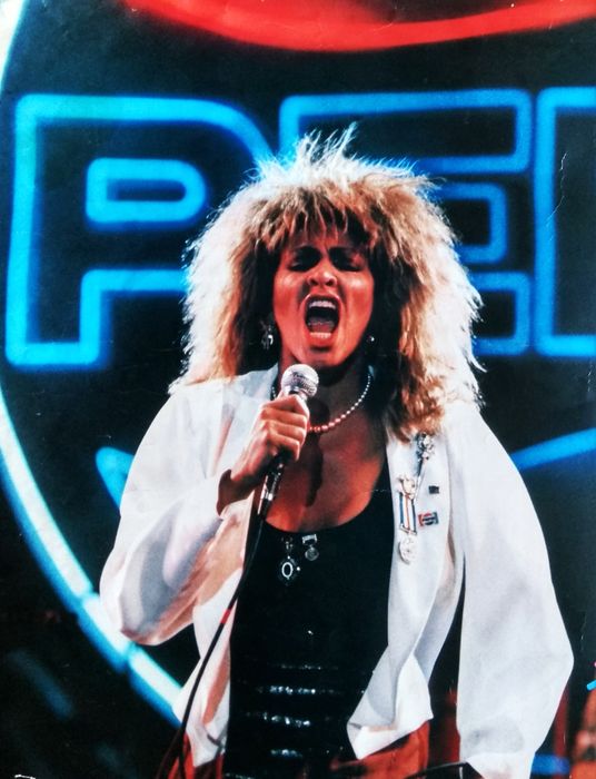 Голям рекламен плакат на Пепси с Тина Търнър,в нова рамка