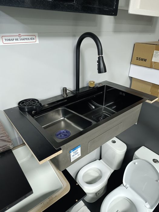 Стильная мойка со смесителем