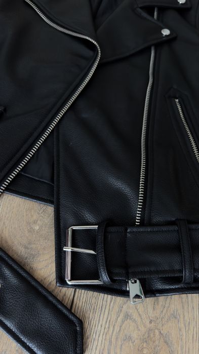 Дамски кожен елек Zara
