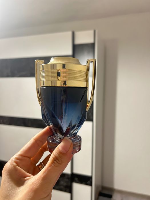 Мъжки парфюм инвиктус.