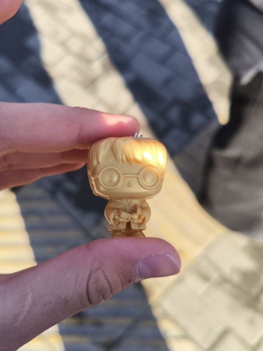 Гарри Поттер золотой