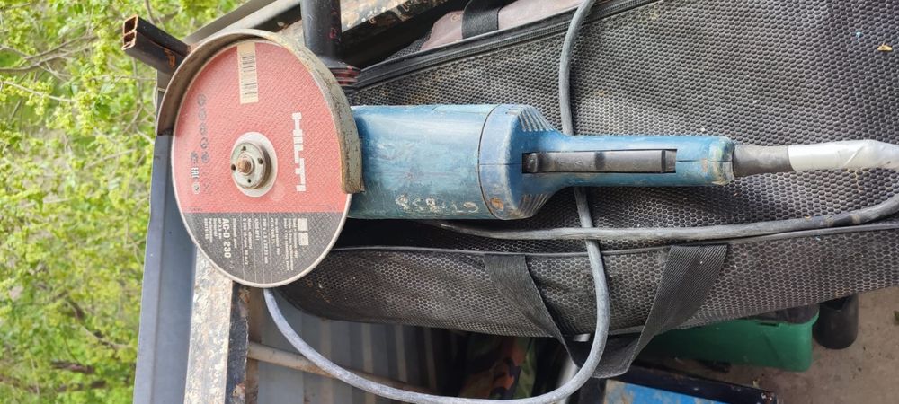 Болгарка от компании bosh