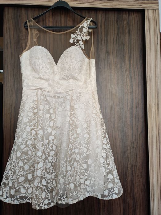 Невероятна рокля