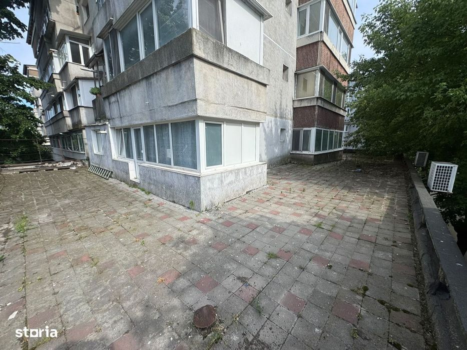Apartament 4 camere, balcon și garaj