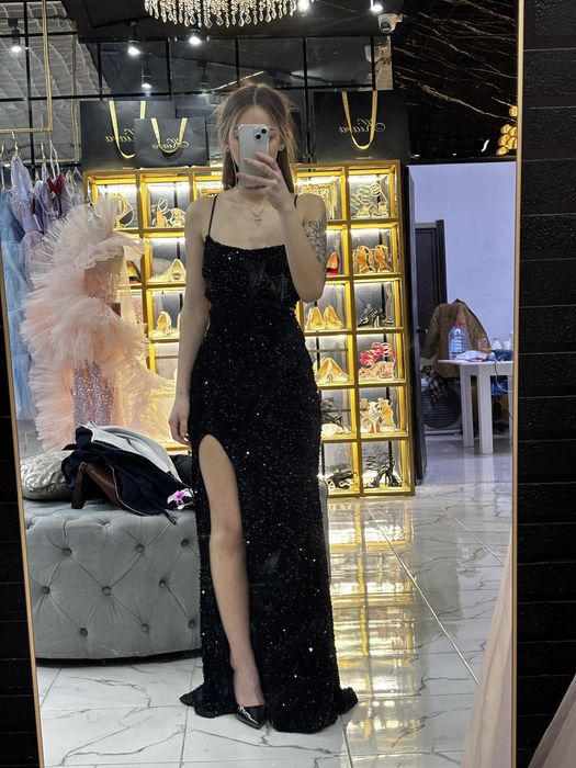 Платье вечрнее с пайетками