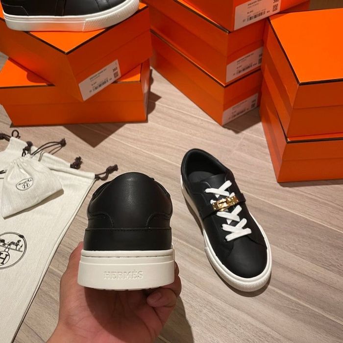 новые кроссовки от Hermes