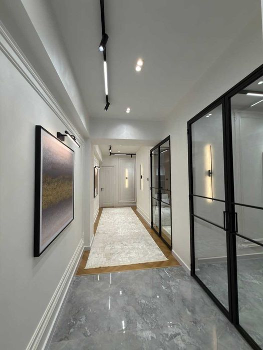 Шота Руставели, 4 комнаты в ЖК Madrid — 107 м² кафе BON`