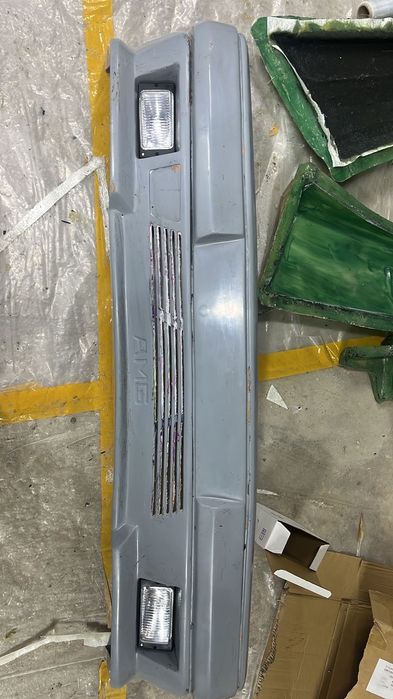 Мерседес 124 передни и задний бампер комплект