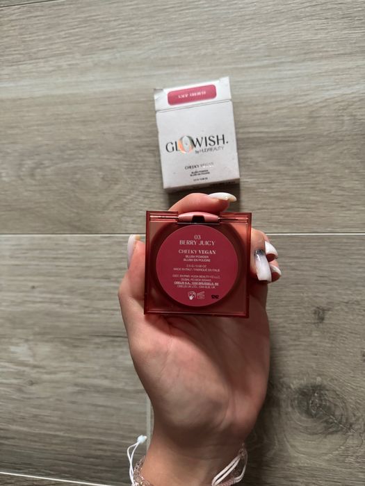 Руж - glowish by hudabeauty