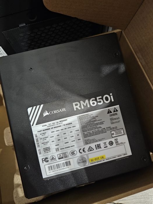 Sursa Corsair RMi Series RM650i 650W, 80+ Gold