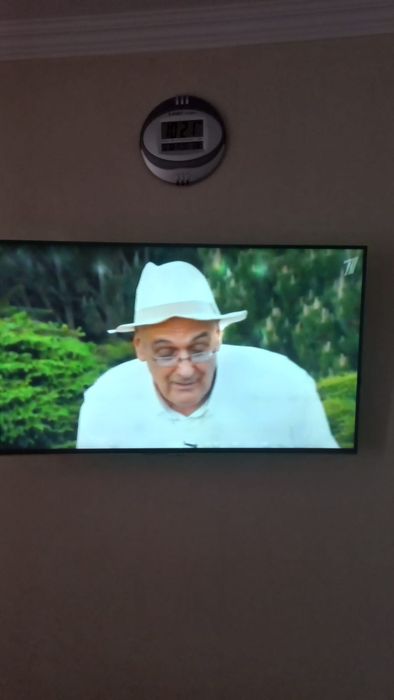 Телевизор 50"  Smart TV
