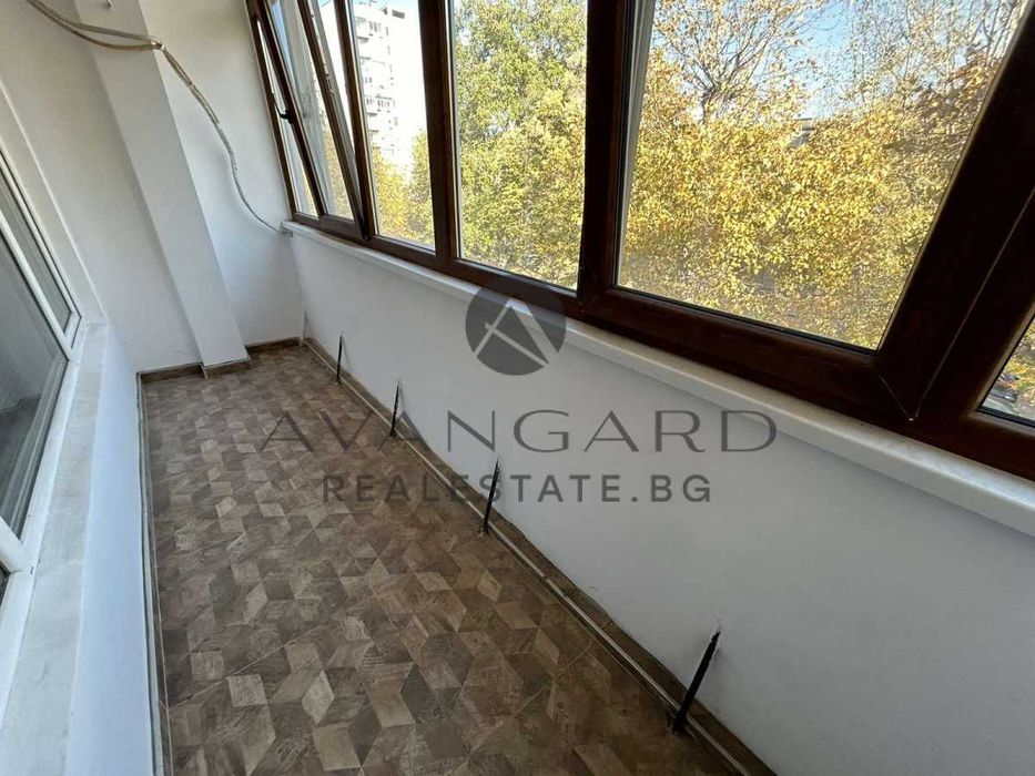 Продава се Двустаен апартамент в Пловдив, Кършияка - 64 кв.м за 1641 €/кв.м - Снимка #5