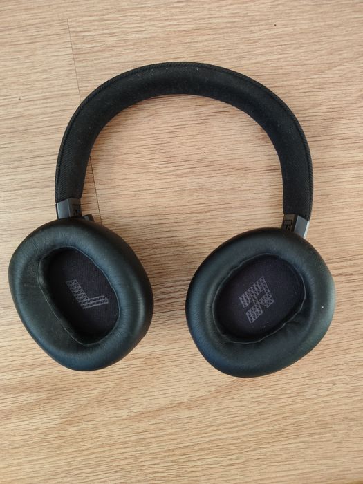 Casti JBL LIVE 770NC