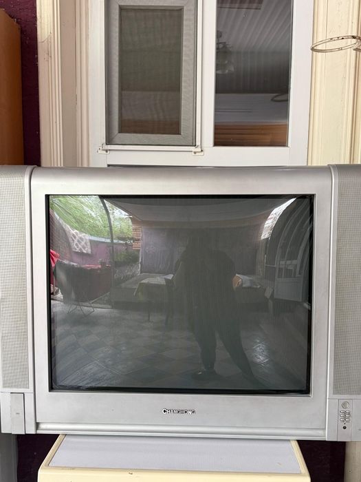 Продается телевизор