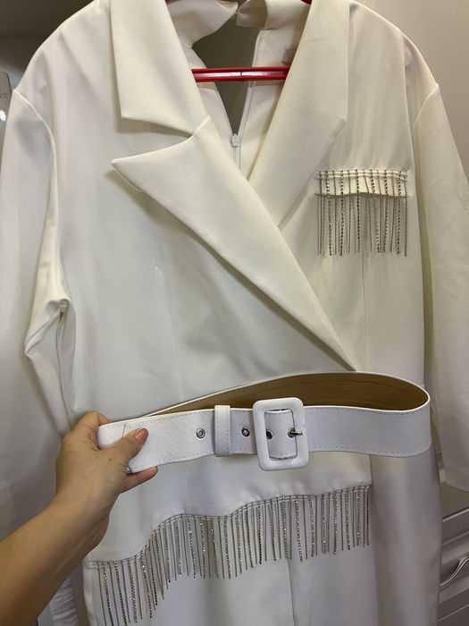 Платье продам