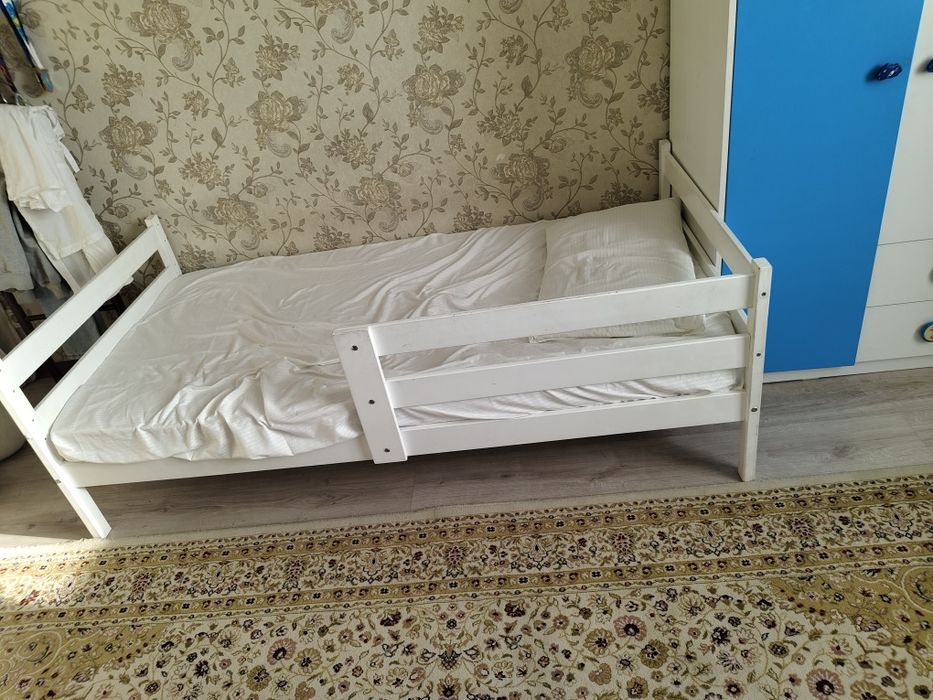 Кровать 3шт цены разные