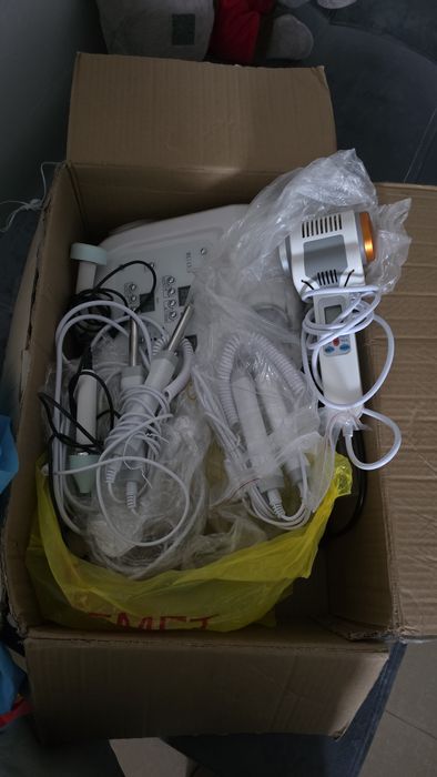 Косметологический аппарат.