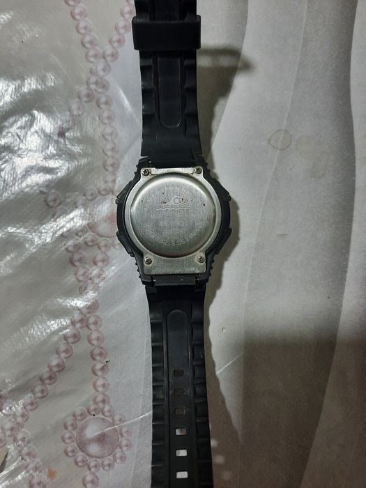 Бирси, 100 минг, Часы 4 вида оригиналные все