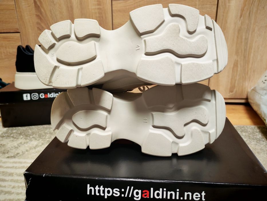 Сникърси/  дамски обувки / 41  номер Galdini НОВИ