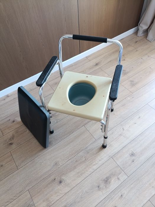 Био-Уборная. В Хорошем Состоянии!!!