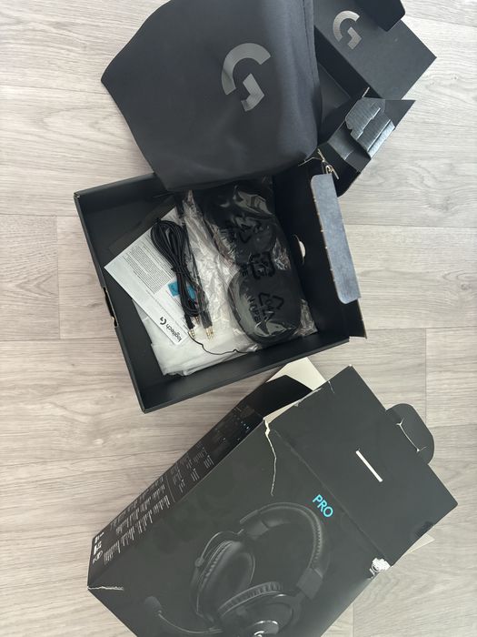 Наушники Logitech G Pro X