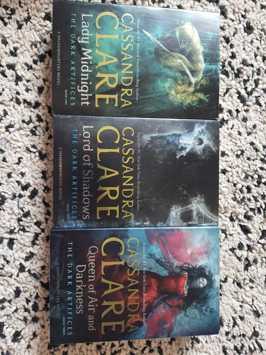 Carti adolescenti - “The Dark Artifices” de Cassandra Clare